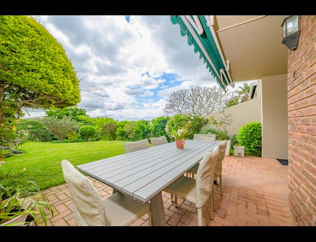 3 BEDROOM TOWNHOUSE FOR SALE IN COWIES HILL